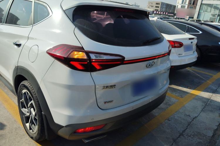 Used Hyundai Tucson 2019 280TGDi Dual-Clutch Two-Wheel Drive Fashion Edition China VI Standard
