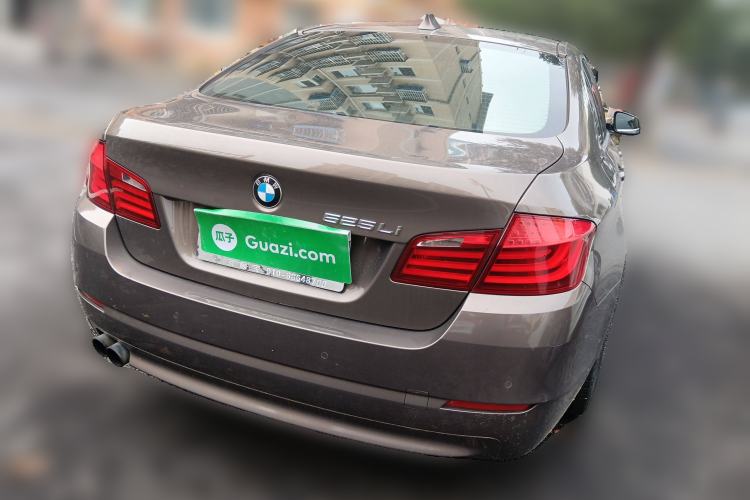 Used BMW 5 Series 2013 525Li Leading Model
