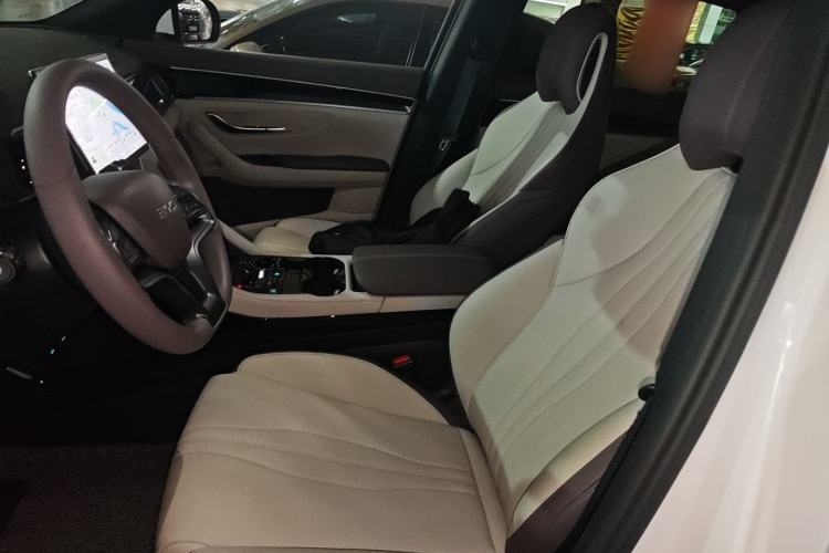 Used BYD Song PLUS New Energy 2024 Honor Edition EV 520km Luxury Model
