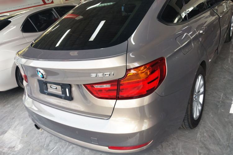 Used BMW 3 Series GT 2016 320i Fashion Model
