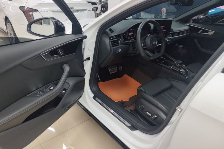 Used Audi A4L 2024 40 TFSI Luxury Dynamic Edition
