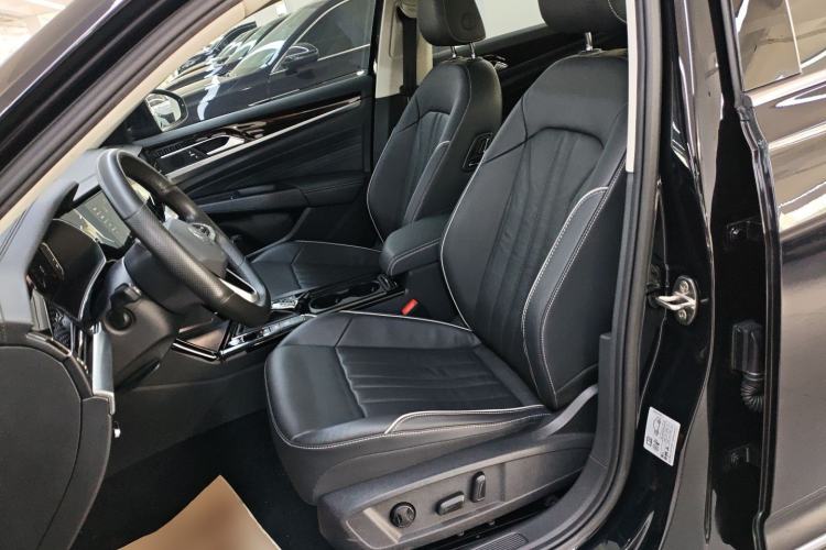 Used Volkswagen Passat 2022 330TSI Elite Edition Custom Version