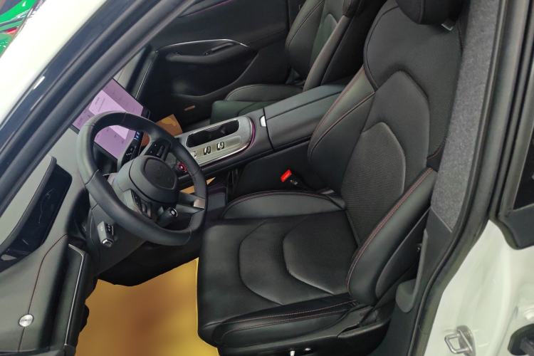 Used  SU7 2024 Rear-Drive Ultra-Long Range Advanced Pro-Level Intelligent Driving Version