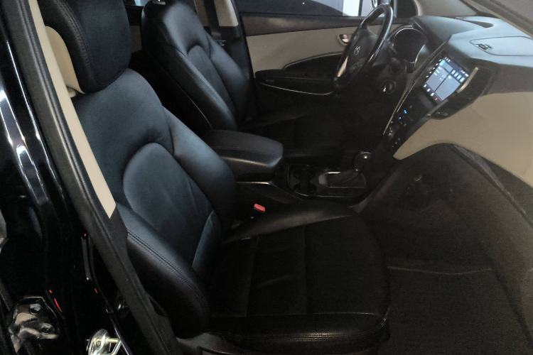 Used Hyundai Santa Fe 2013 2.4L Automatic 4x4 Comfort Edition
