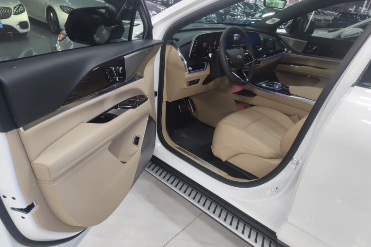 Used Cadillac XT5 2025 2.0T Prestige Version