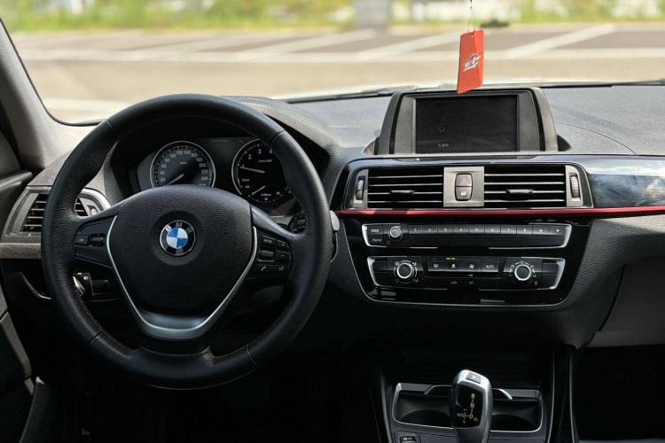 Used BMW 1 Series 2018 118i Sport Design Package
