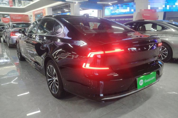 Used Volvo S90 2025 B5 Zhiyi Luxury Edition
