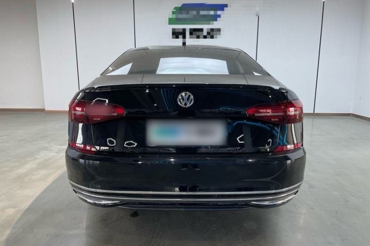 Used Volkswagen Passat 2020 330TSI Elite Edition China VI
