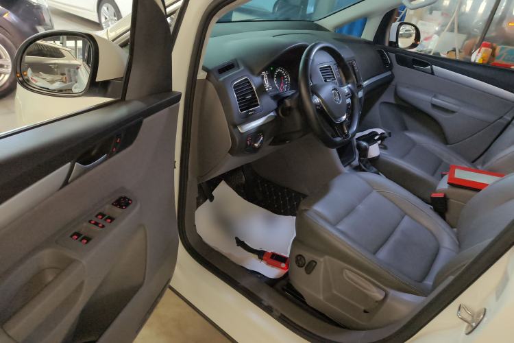 Used Volkswagen Sharan 2016 380TSI Comfort Edition 7-Seater
