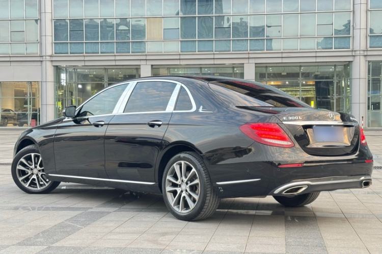 Used Mercedes-Benz E-Class 2016 E 300 L Stylish Model
