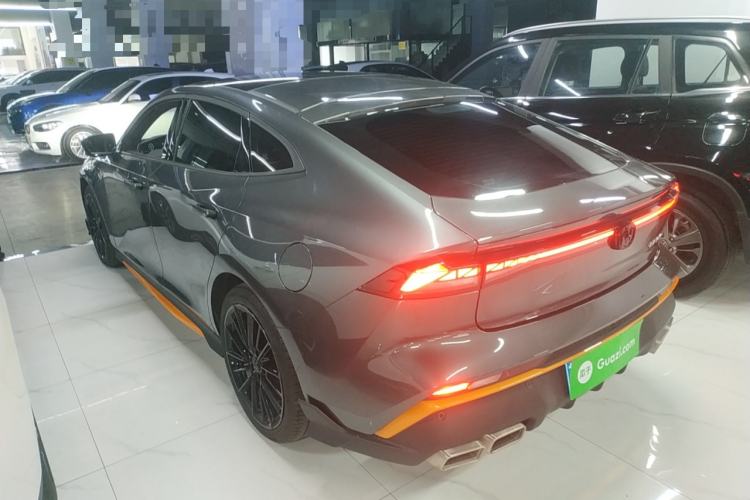 Used Changan UNI-V 2025 1.5T 500Bar Prestige Sporty Version