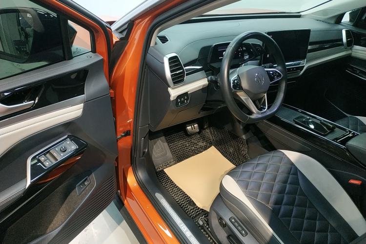 Used Volkswagen ID.6 CROZZ 2021 Long-Range PURE+ Edition