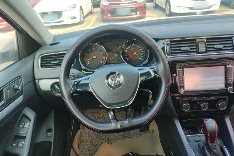 Used Volkswagen Sagitar 2015 1.6L Automatic Comfort Model