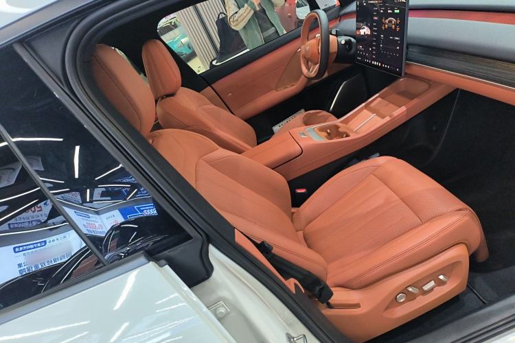 Used ONVO L60 2024 60 kWh Rear-Drive Version