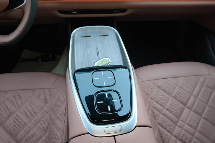 Used  A07 2024 Pure Electric "True Fragrance" Edition 515 Prestige Model
