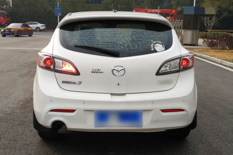 Used Mazda Mazda 3 2015 Hatchback 1.6L Automatic Elite Model
