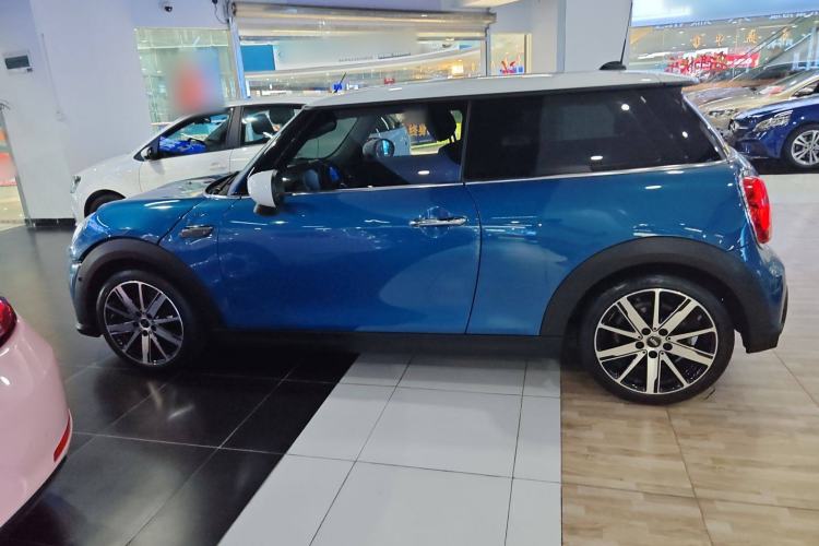 Used  MINI 2022 Updated 1.5T COOPER Classic Edition
