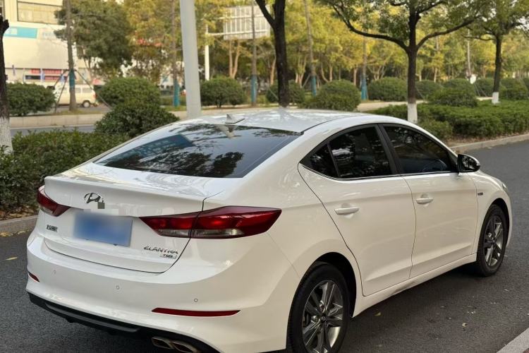 Used Hyundai Elantra 2016 1.4T Dual-Clutch Xuan Dong · Dynamic Version
