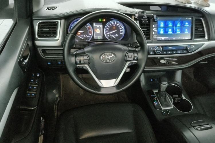 Used Toyota Highlander 2018 2.0T Four-Wheel Drive Luxury Version 7 Seats China VI Standard