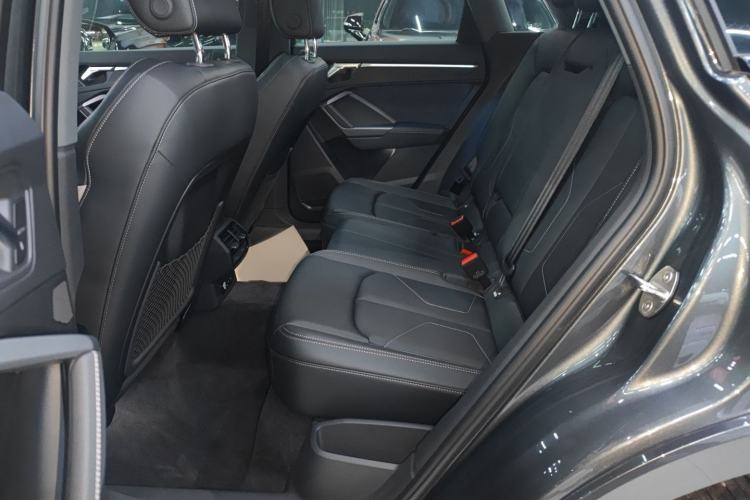 Used Audi Q3 2024 40 TFSI Fashion Dynamic Model