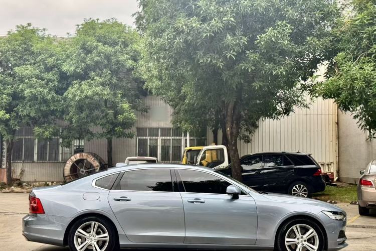 Used Volvo S90 2018 T4 Zhiyuan Edition
