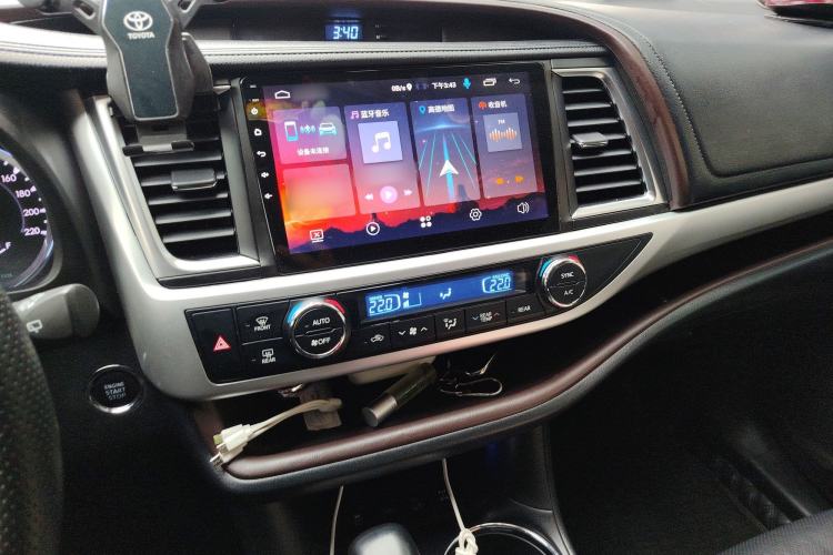 Used Toyota Highlander 2018 2.0T Four-Wheel Drive Luxury Version 7 Seats China VI Standard
