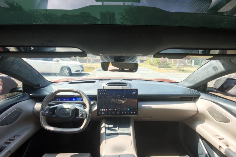 Used Lynk & Co Z10 2025 95 kWh 806 km Range Rear-Wheel Drive Advanced Driver-Assistance System Max
