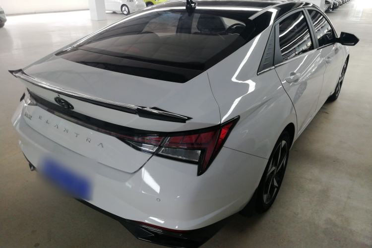 Used Hyundai Elantra 2021 1.5L CVT LUX Prestige Edition
