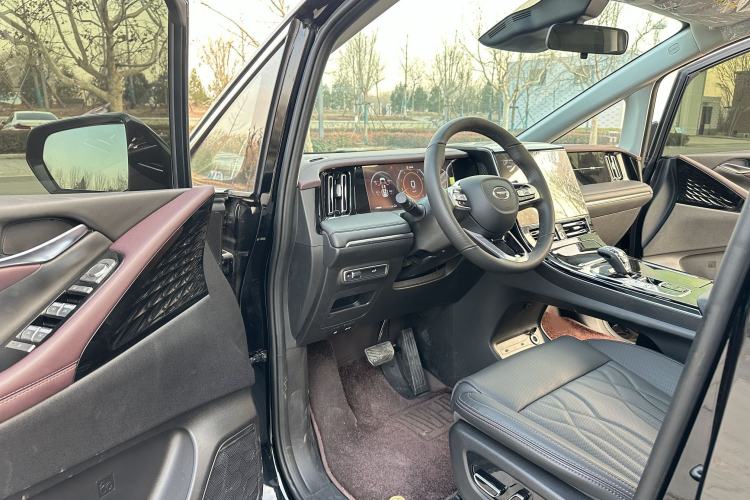 Used GAC Trumpchi M8 2024 Master Series 400T Prestige Edition
