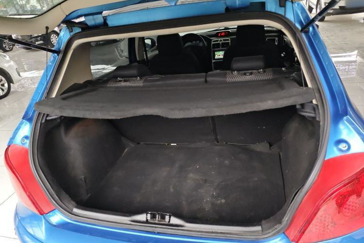 Used Peugeot 307 2013 Hatchback 1.6L Automatic Comfort Edition
