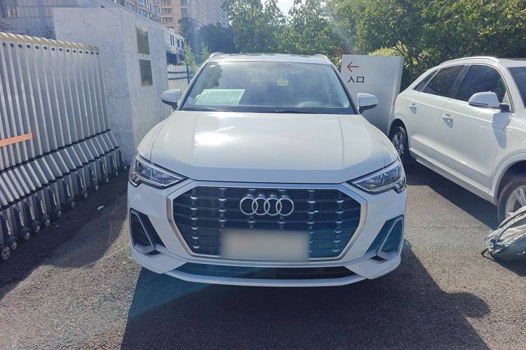 Used Audi Q3 2023 Updated 40 TFSI Fashionable and Dynamic Version
