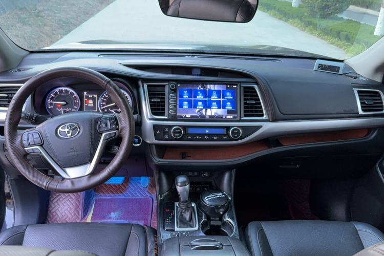 Used Toyota Highlander 2018 2.0T Four-Wheel Drive Luxury Version 7 Seats China VI Standard
