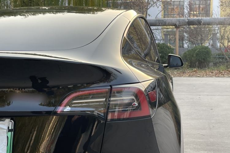 Used Tesla Model Y 2021 Standard Range Rear-Wheel Drive Version
