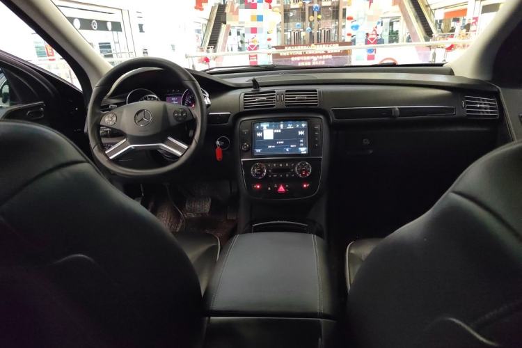 Used Mercedes-Benz R-Class 2017 R 320 4MATIC Luxury Collection Edition