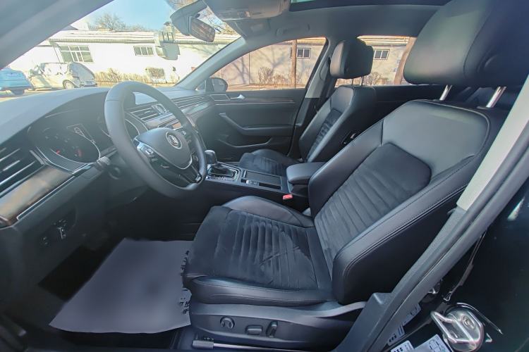 Used Volkswagen Magotan 2017 330TSI DSG Luxury Model
