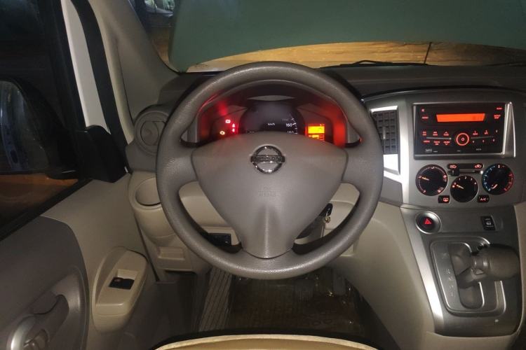 Used Nissan NV200 2016 Revised Version 1.6L CVT Luxury Edition
