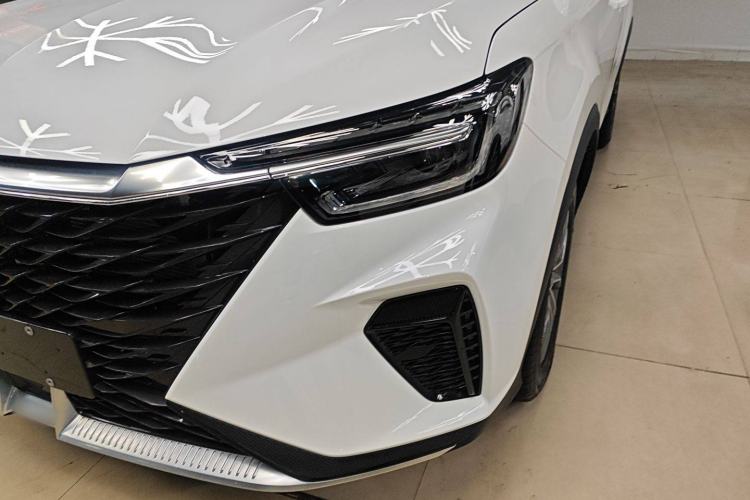 Used Roewe RX5 2025 PLUS 330TGI Automatic Trendsetting Smart Edition
