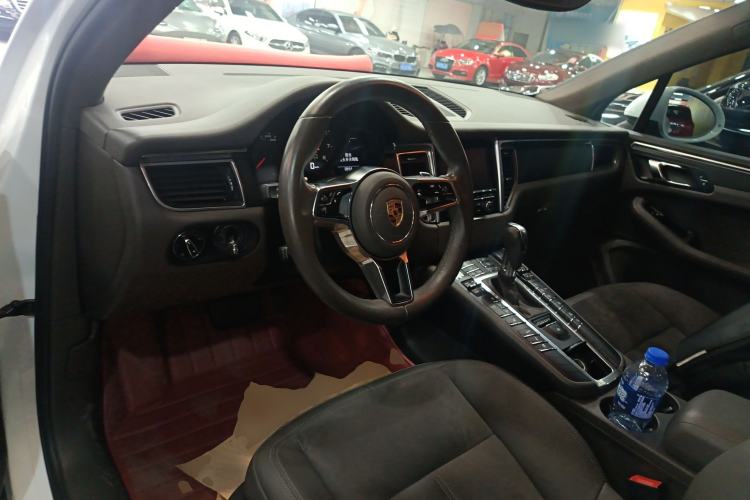 Used Porsche Macan 2016 Macan 2.0T
