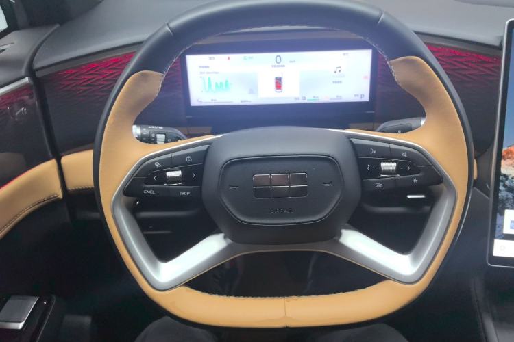 Used  L7 2023 1.5T 115 km MAX
