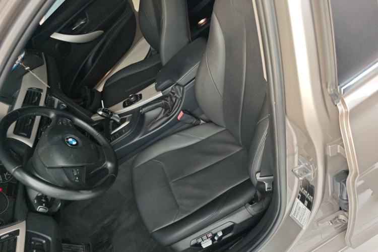 Used BMW 3 Series 2016 320Li Ambition Model
