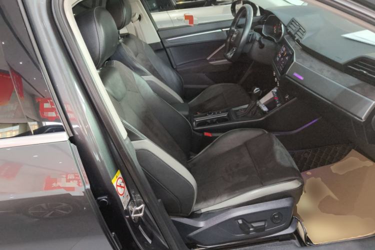 Used Audi Q3 2022 40 TFSI Fashion Dynamic Model
