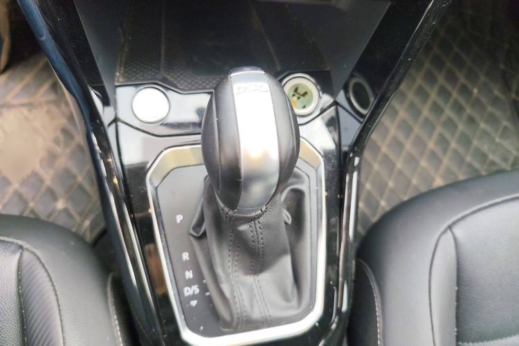 Used Volkswagen T-ROC 2022 280TSI DSG Two-Wheel Drive Comfort PLUS
