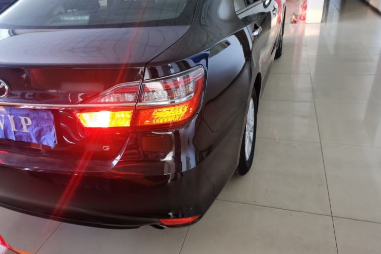 Used Toyota Camry 2016 2.0G 10th Anniversary Leading Edition
