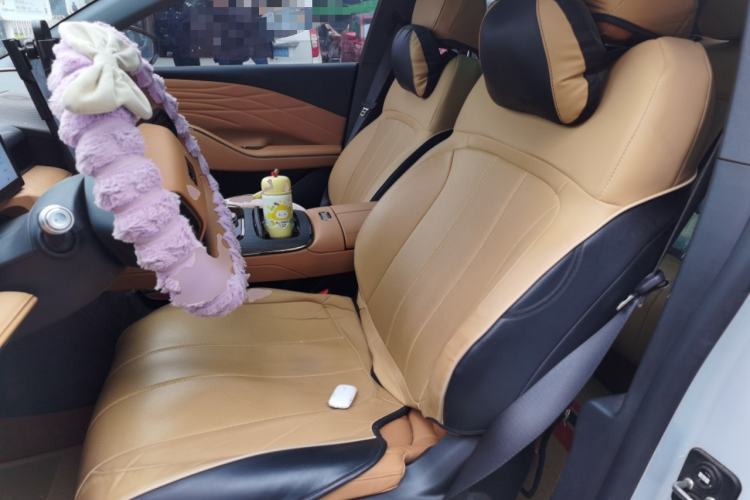 Used  Galaxy 8 2025 130km EM-i Prestige Edition