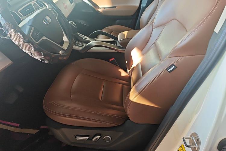 Used Geely Auto Emgrand X7 Sport 2016 1.8TD Automatic ZhiZun Version
