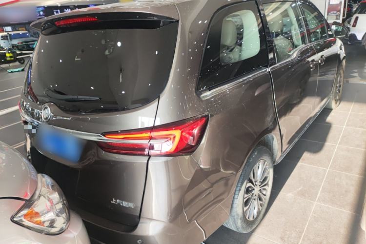 Used Buick GL8 2023 Land Executive Class Comfort Model
