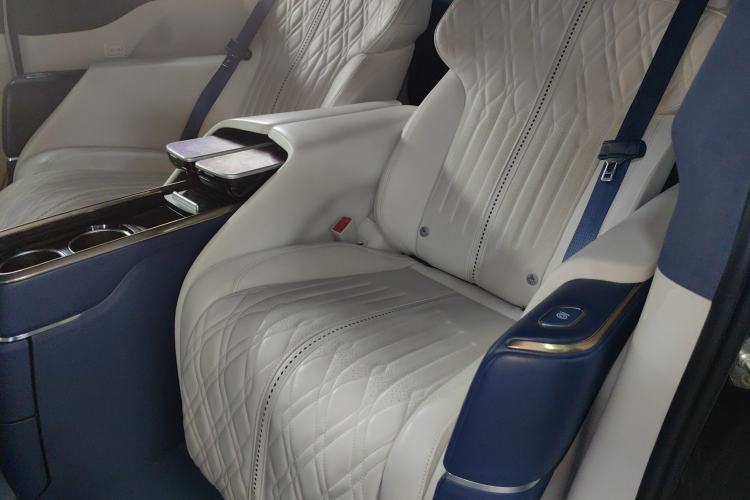 Used Buick GL8 2022 Avenir Avia Four-Seat Prestige Edition