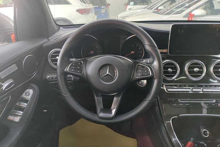 Used Mercedes-Benz GLC 2017 GLC 260 4MATIC Luxury Model