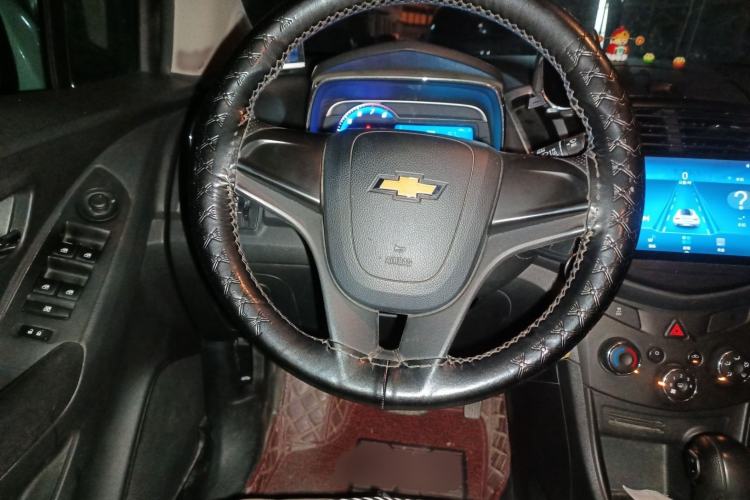 Used Chevrolet Trax 2016 1.4T Automatic Two-Wheel Drive Comfort Version with Sunroof
