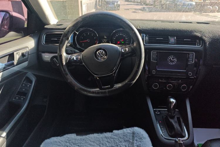 Used Volkswagen Sagitar 2017 1.6L Automatic Comfort Model
